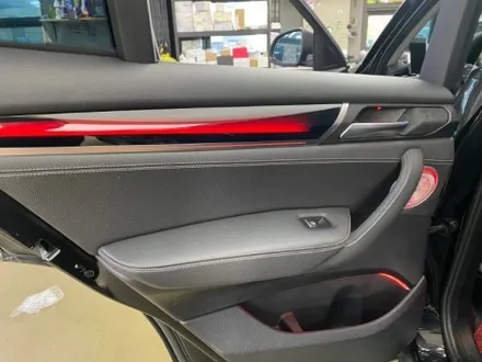 BMW X4 실내 앰비언트 튜닝, 컬러 연동으로 완성도 높인 시공기 / 인천 서구