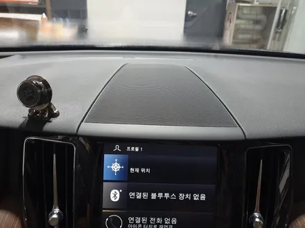 볼보 XC60 차량에 센터스피커 장착  작업. / 인천 서구