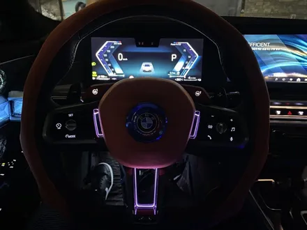 BMW G70 실내 튜닝, 회오리트위터와 핸들 앰비언트 변화 / 인천 서구