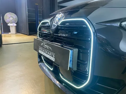 BMW i4 아이코닉 글로우 그릴 장착, 순정 감성 살린 라이트 그릴 튜닝 작업 / 인천 서구
