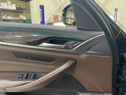 BMW G30 5시리즈 - 회오리 트위터와 미드레인지로 실내튜닝 마무리. / 인천 서구
