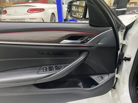 BMW 520D G30 - 럭셔리 엠비언트 회오리 트위터와 미드레인지 / 인천 서구