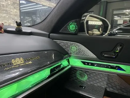 BMW G70 실내 튜닝, 회오리트위터와 핸들 앰비언트 변화 / 인천 서구