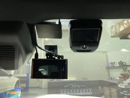 벤츠 GLC - 블랙박스와 보조배터리 아이나비 QXD8000과 에코파워팩 S20. / 인천 서구