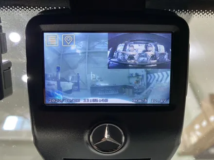 벤츠 GLC - 블랙박스와 보조배터리 아이나비 QXD8000과 에코파워팩 S20. / 인천 서구
