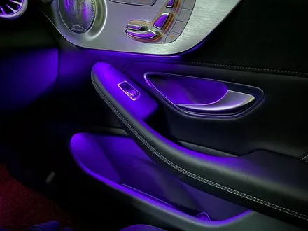 벤츠 C63 AMG 쿠페 - 송풍구 엠비언트와 업그레이드된 밝아진 순정 엠비언트 라이트 / 인천 서구