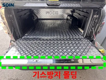 타스만 알루미늄 체크판 장착으로 적재함실내 기스방지 _ 인천소인카