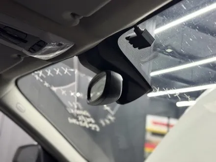 BMW X1 앞유리교체 자차 처리 비용 , 썬팅까지 같이 받아보는 유리교환 전문점