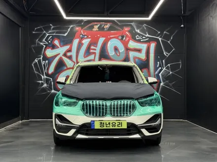 BMW X1 앞유리교체 자차 처리 비용 , 썬팅까지 같이 받아보는 유리교환 전문점