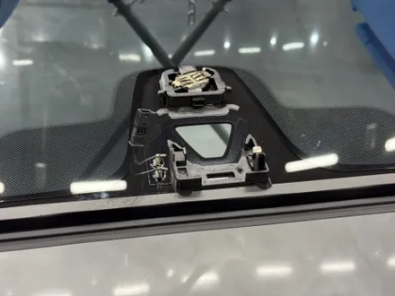 BMW X1 앞유리교체 자차 처리 비용 , 썬팅까지 같이 받아보는 유리교환 전문점