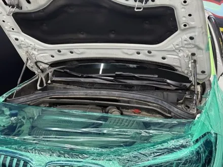 BMW X1 앞유리교체 자차 처리 비용 , 썬팅까지 같이 받아보는 유리교환 전문점
