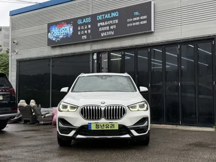 BMW X1 앞유리교체 자차 처리 비용 , 썬팅까지 같이 받아보는 유리교환 전문점
