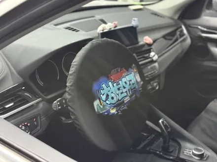 BMW X1 앞유리교체 자차 처리 비용 , 썬팅까지 같이 받아보는 유리교환 전문점