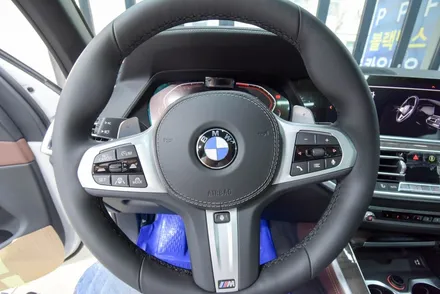 BMW X5 풀체인지 M 패키지 퍼스트 에디션을 만났습니다.(아마테라스 틴팅)