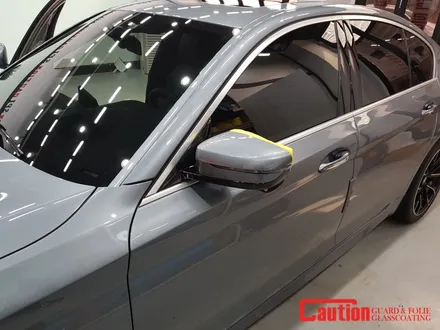 일산 고양 파주 BMW 랩핑전문점[코션코리아 일산점]BMW G30 520D M퍼포먼스 사이드데칼 + 카드니그릴/카본사이드미러 교체 / 고양시 덕양구 신원동