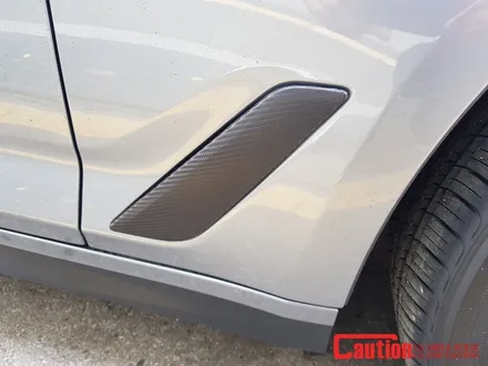 일산 고양 파주 BMW 랩핑전문점[코션코리아 일산점]BMW G30 520D M퍼포먼스 사이드데칼 + 카드니그릴/카본사이드미러 교체 / 고양시 덕양구 신원동