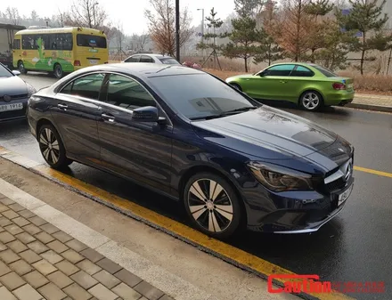 일산 고양 파주 벤츠 랩핑전무점[코션코리아 일산점]벤츠cla250 무광다크그레이 포인트데칼, 옛지실버 칼라썬팅~! / 고양시 덕양구 신원동