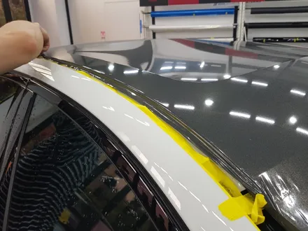 일산 은평 파주 BMW 루프스킨전문점[코션일산점]BMW G30 M550D 탑폴리에 유광그레이 루프스킨 + M퍼포먼스 사이드데칼 / 고양시 덕양구 신원동