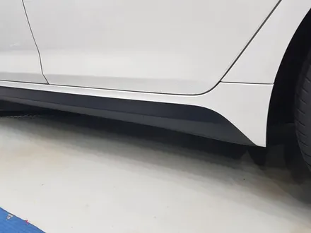 일산 은평 파주 BMW 루프스킨전문점[코션일산점]BMW G30 M550D 탑폴리에 유광그레이 루프스킨 + M퍼포먼스 사이드데칼 / 고양시 덕양구 신원동