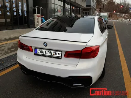 일산 BMW 랩핑전문점[코션코리아 일산점]BMW G30 530I KPMF-화이트 스타라이트 골드 전체랩핑 / 고양시 덕양구 신원동