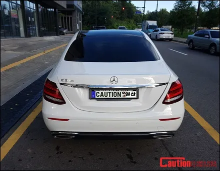 은평 고양 일산 벤츠 루프스킨 전문점 [코션코리아 일산점] BENZ E300 탑폴리에 루프스킨 시공후기~! / 고양시 덕양구 신원동