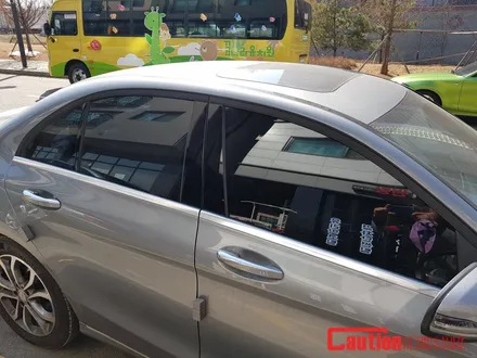 일산 고양 파주 벤츠 랩핑전문점[코션코리아 일산점]벤츠c200d B필러 탑폴리에 부분랩핑 시공후기 / 고양시 덕양구 신원동
