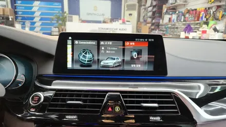 인천 BMW 5시리즈 G30 순정 모니터 탈거 후 유튜브 넷플릭스 티맵을 사용할 수 있는 카인원 장착 / 인천, 부평, 부천