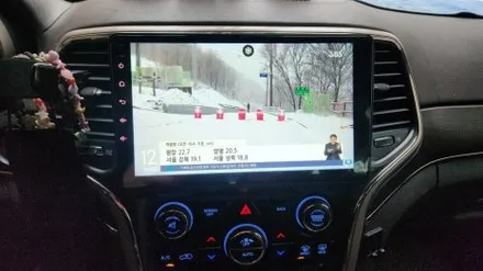 인천 Jeep 그랜드 체로키 순정모니터 탈거 아이나비 카인원 안드로이드 장착 / 인천, 부평, 부천