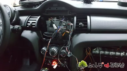MINI 5도어 아이나비 X1 네비 장착 / 인천, 부평, 부천