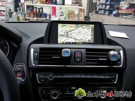BMW 118D 아틀란 네비 매립 / 인천, 부평, 부천