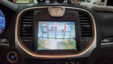 크라이슬러 300c 순정 모니터 터치 불량으로 터치 교환 / 인천, 부평, 부천