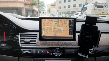 인천 아우디 A8 순정 MMI 고장으로 라디오 미디어 후방카메라 사용할 수 없음 수리 작업 / 인천, 부평, 부천