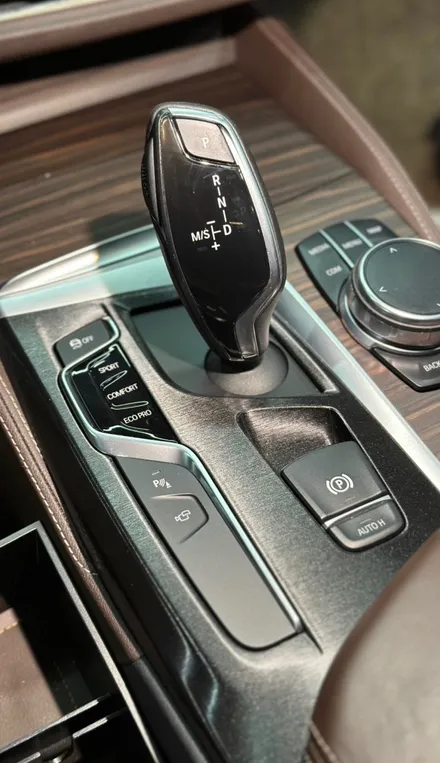BMW 520d 실내 하이그로시 랩핑 / 부산 사하구 하단동