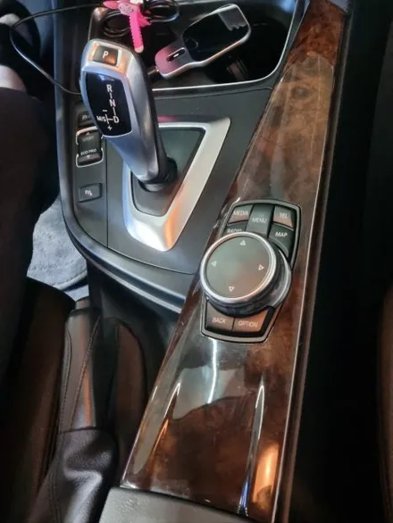 BMW 3시리즈 실내우드 카본랩핑 시공 / 부산 강서구