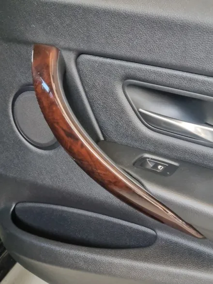 BMW 3시리즈 실내우드 카본랩핑 시공 / 부산 강서구