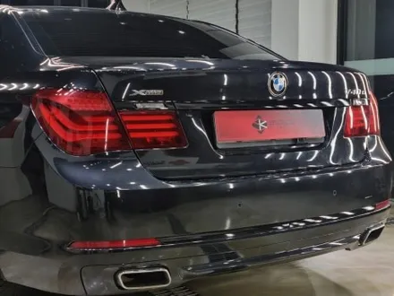 BMW 740d 크롬죽이기 블랙유광 랩핑 시공 / 부산 강서구