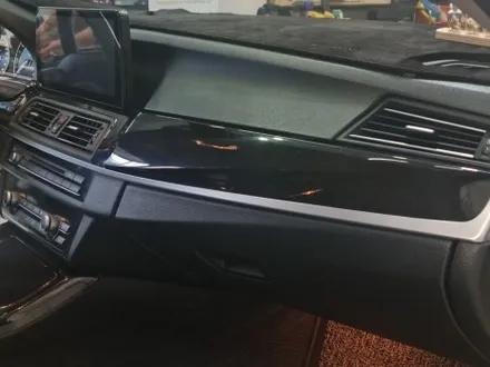 BMW 5시리즈 부산 명지 실내카본 랩핑 시공 / 부산 강서구