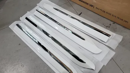 멋짐 폭발!!카니발KA4 EX바디킷 장착과 AG사이드 도어가니쉬 장착 시공기 / 시흥시 은행동