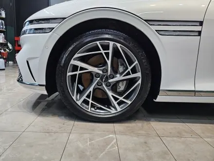 제네시스 G90/ 묵은 때와 워터스팟 완벽 제거/ 프리미엄 디테일링 세차/수원 영통 광교 /153디테일링 / 경기 수원