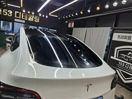 테슬라 모델Y 석회물 낙수 제거 광택/ 수원 영통 광교 / 프리미엄 디테일링 센터 153디테일링 / 경기 수원