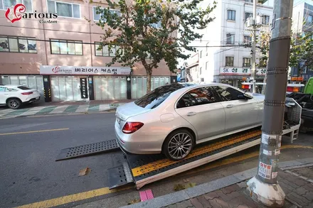 벤츠 E350 D컷 핸들에 무리 없는 고급형 핸들열선 시공 / 김포