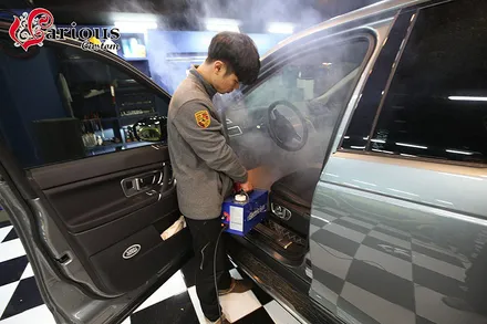 랜드로버 디스커버리 스포츠 이만한 뒷좌석은 찾기 힘들죠 / 김포