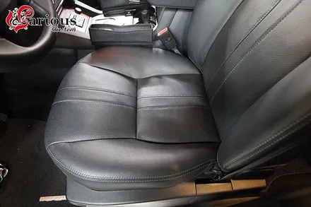 운전자와 동승자가 제일 좋아할 만한 실내 옵션 채우기 / 김포