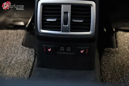 BMW 신형 X1 뒷좌석 중앙에도 열선 기능 넣을 수 없을까? / 김포