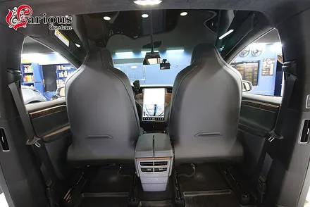 테슬라 모델X를 위한 나파가죽 통풍시트  고급스러움 그 자체! / 김포