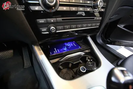 BMW X4 차량용 무선 충전기 시공 / 김포