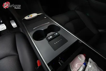 테슬라 모델Y 통풍시트,리클라이너,전동 블라인드 작업 / 김포