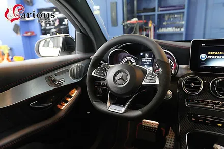 알칸타라의 부드러움이 그대로 실린 핸들 열선 시공 / 김포