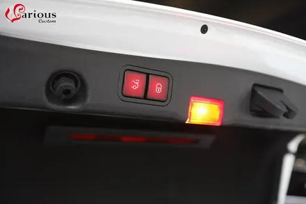 벤츠 신형E클래스 E300 아방가르드 핸들열선+전동트렁크 시공 / 김포