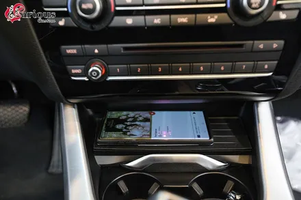 BMW X4 차량용 무선 충전기 시공 / 김포